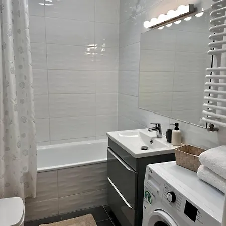 Wola Z Ogródkiem Warszawa