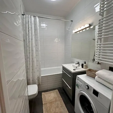 Wola Z Ogródkiem Warszawa