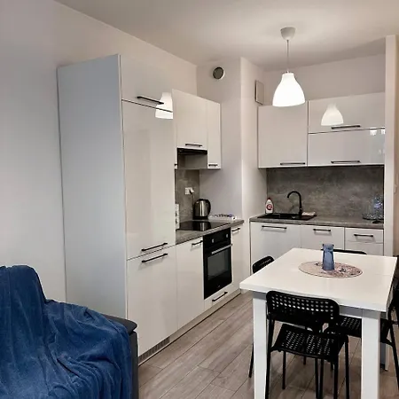Apartment Wola Z Ogrodkiem