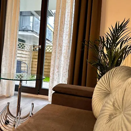 Appartement Wola Z Ogrodkiem Warschau